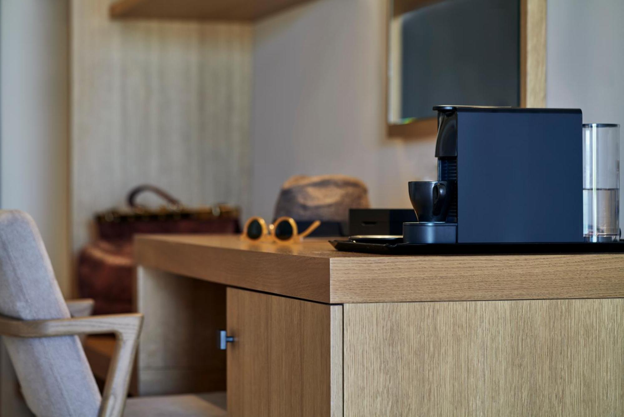 Celestial All Suites Afrato Стая снимка